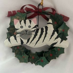 Vintage Christmas Ornament white tiger Cat Holly Metal Wreath wood cat figurine